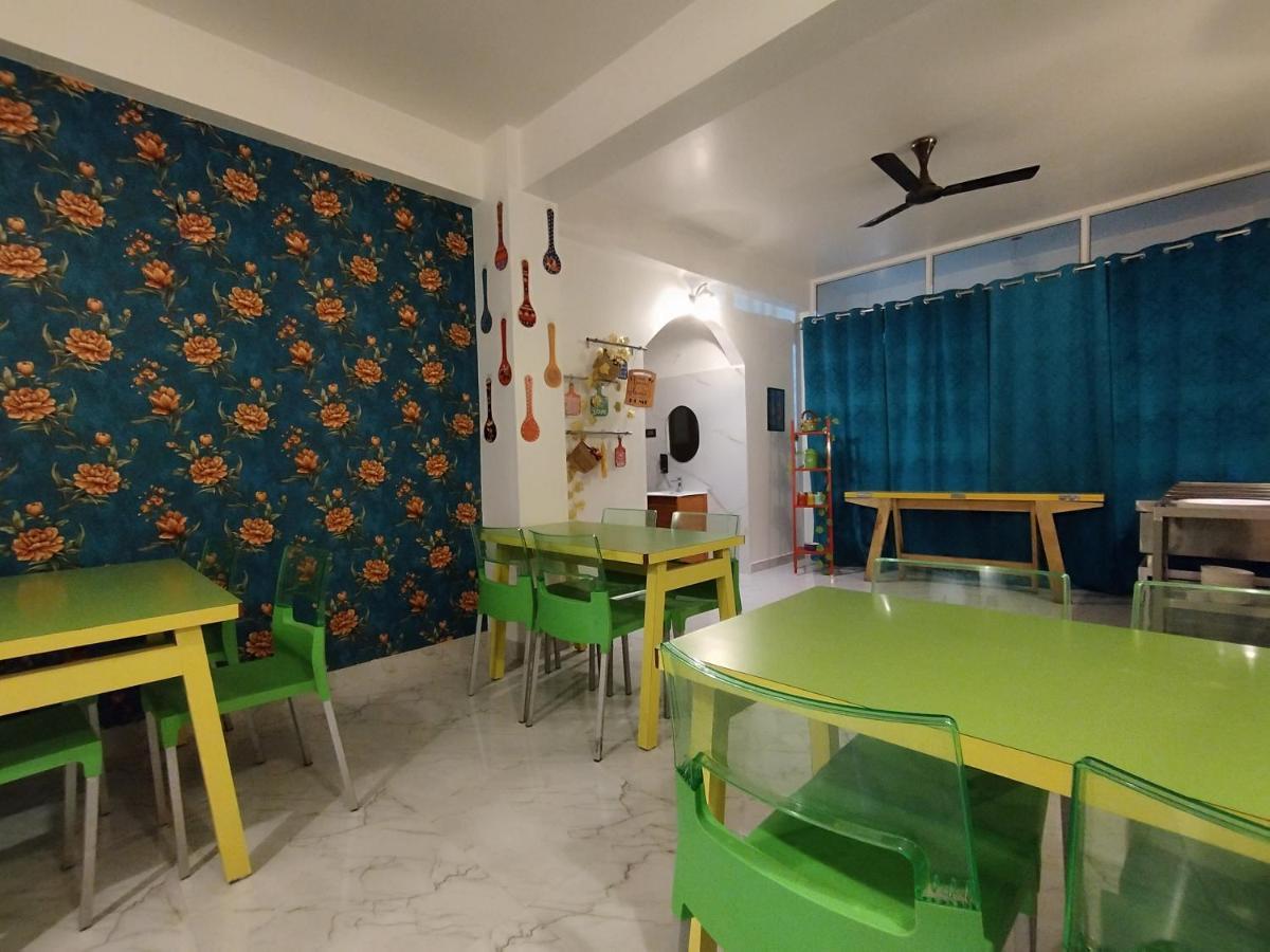 Jubels Homestay Guwahati Exteriör bild