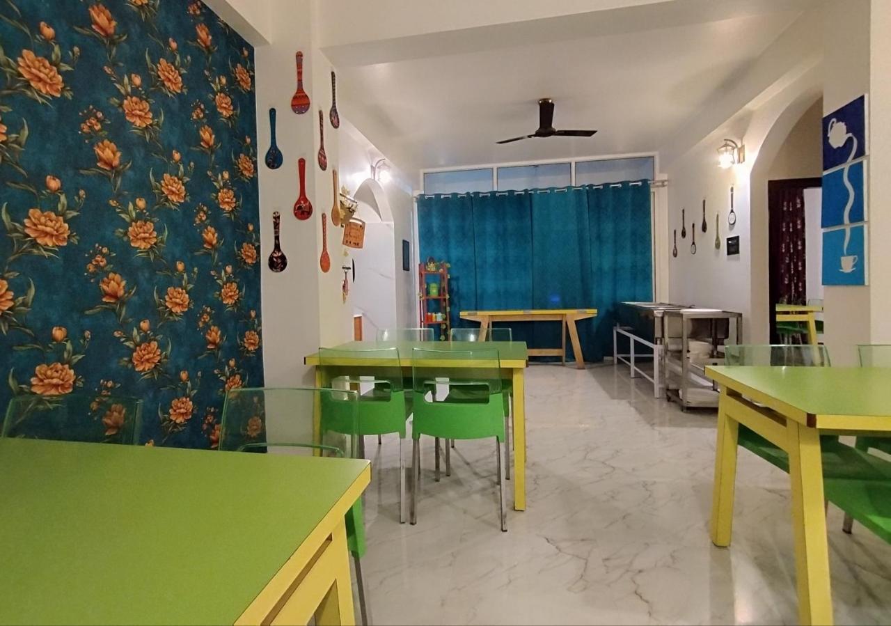 Jubels Homestay Guwahati Exteriör bild